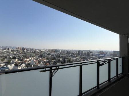 �Z�˂���̒��]�ʐ^�@-