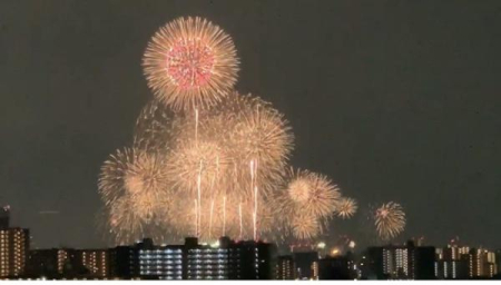 �Z�˂���̒��]�ʐ^�@����ԉ΂����������猩��܂��I