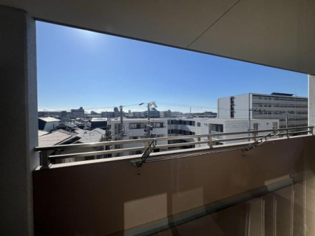 �Z�˂���̒��]�ʐ^�@-