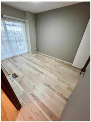 �m���@-